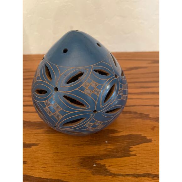 Blue Petal Terracotta Tealight - Picture 3 of 4